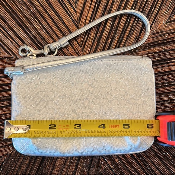 NWT COACH SILVER SIGNATURE WRISTLET - Picture 9 of 11